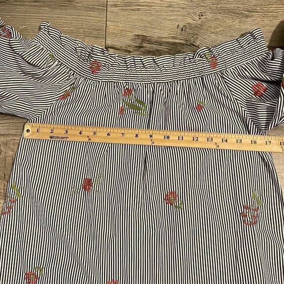 Le Lis Size Medium Striped Off Shoulder Ruffle Sleeve Embroidered Mini Dress - Picture 8 of 9
